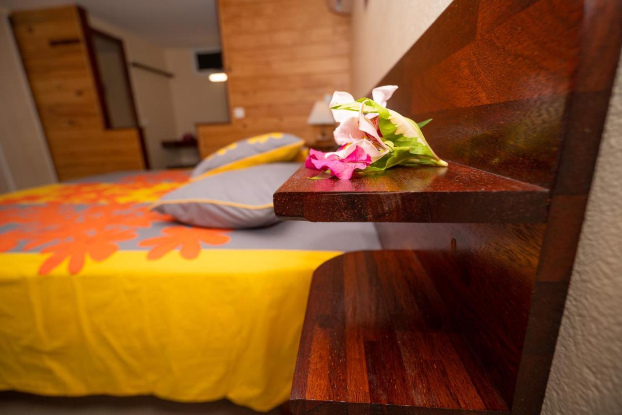 Bora Bora Holiday'S Lodge Exterior foto